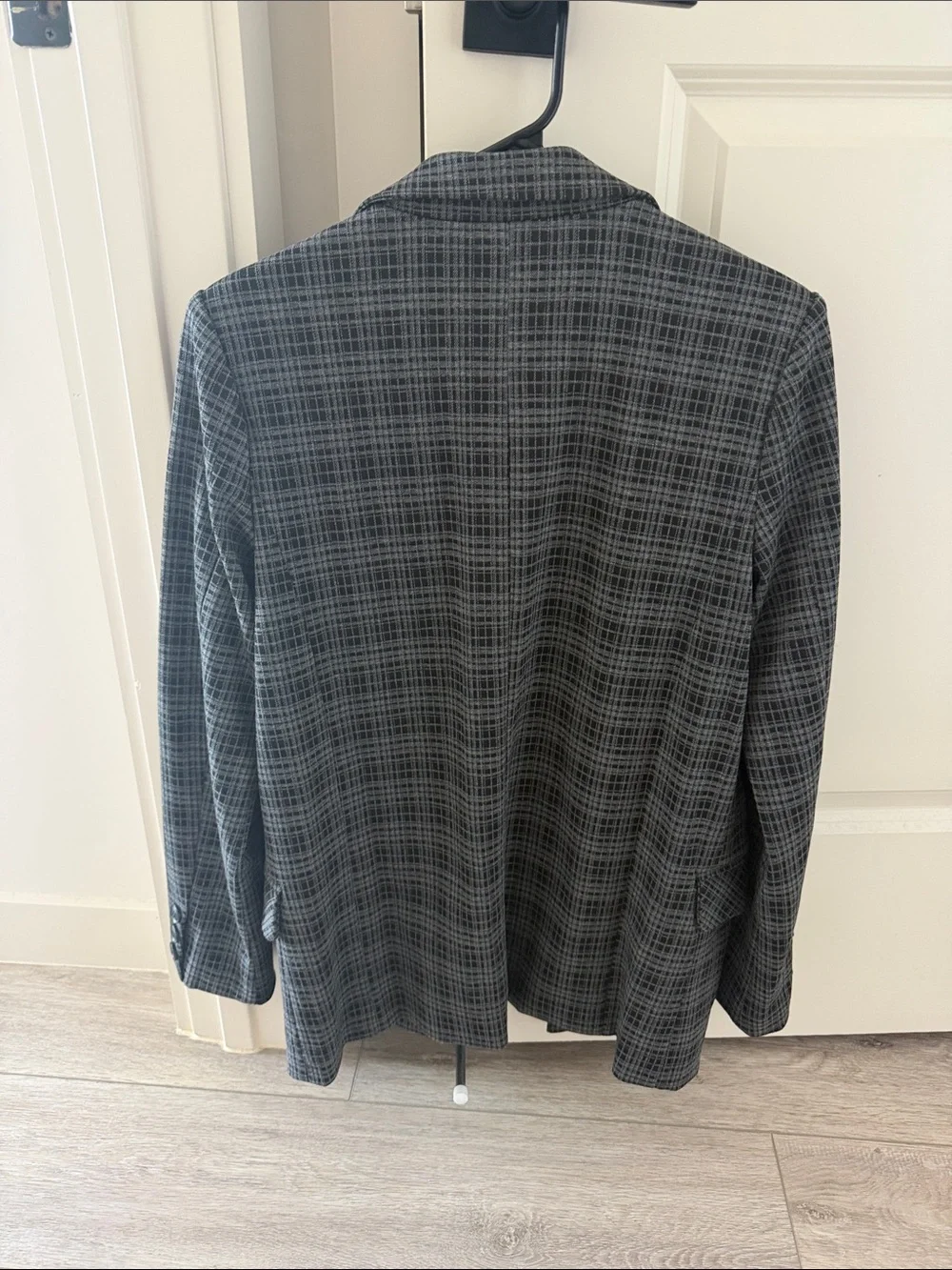 Fashion Nova Men's Black & Gray Plaid Sport Coat